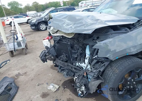 2019 Jeep Grand Cherokee Upland 4X4 from USA, damaged, VIN 1C4RJFAG1KC829700